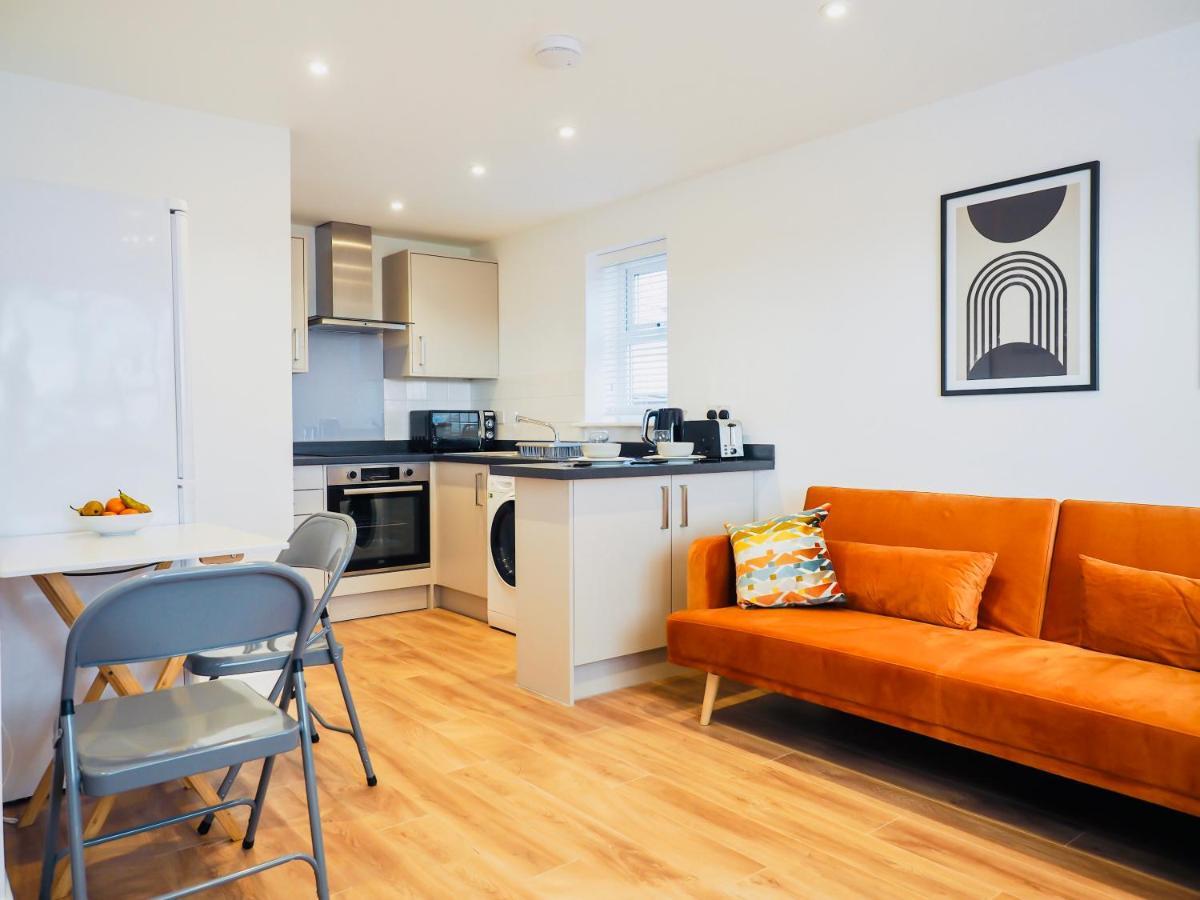 Private Parking Stylish Great Location Apartment Guildford Luaran gambar