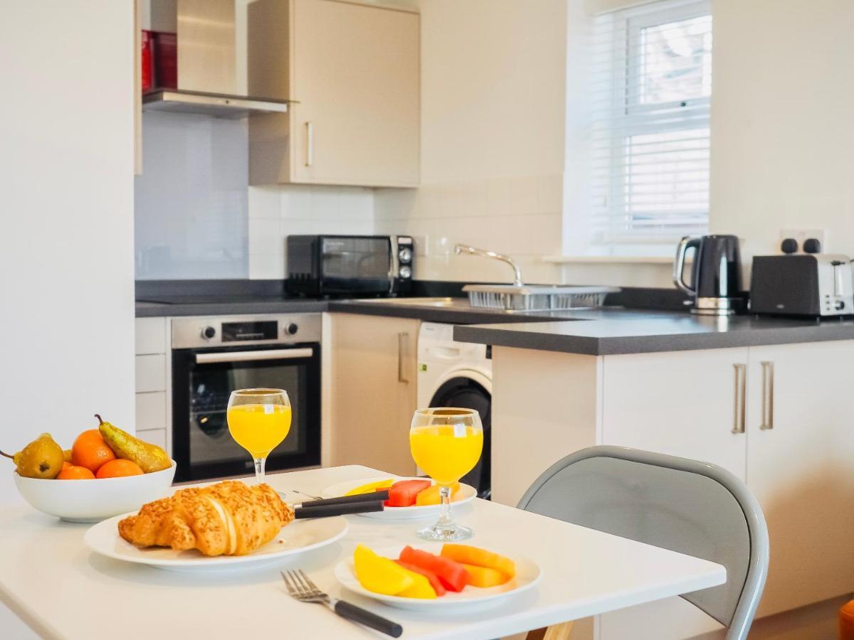 Private Parking Stylish Great Location Apartment Guildford Luaran gambar